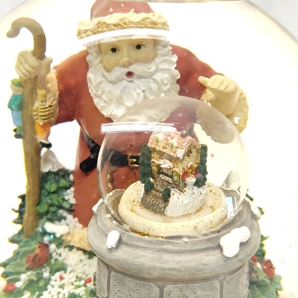 Pfaltzgraff Winterberry Santa Musical Snow Globe Play I'll Be Home For Christmas - Picture 6 of 13